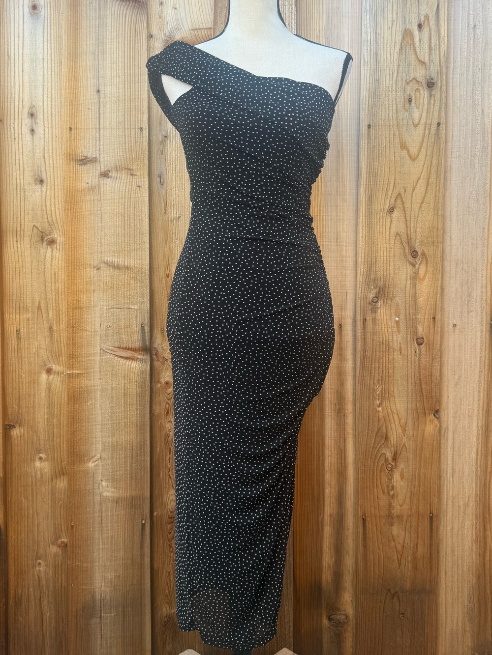 Elegant Black One-Shoulder Polka Dot Midi Dress